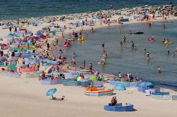 Jaroslawiec West Pomeranian Poland 2021 Holidaymakers Relacreation Sunny Sea Beach — Stock Photo, Image