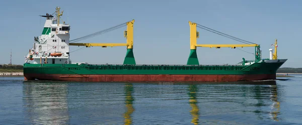 Cargo Geral Navio Navega Porto Para Mar — Fotografia de Stock