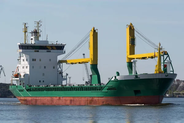 General Cargo Schiff Segelt Vom Hafen Zum Meer — Stockfoto