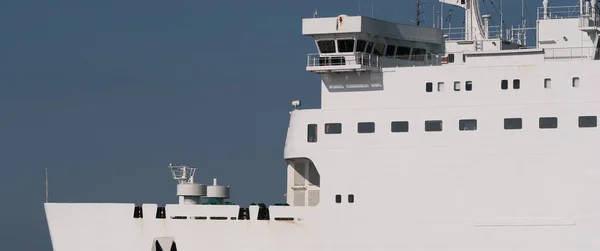 Passageiro Ferry Navio Branco Vai Para Mar Cruzeiro — Fotografia de Stock