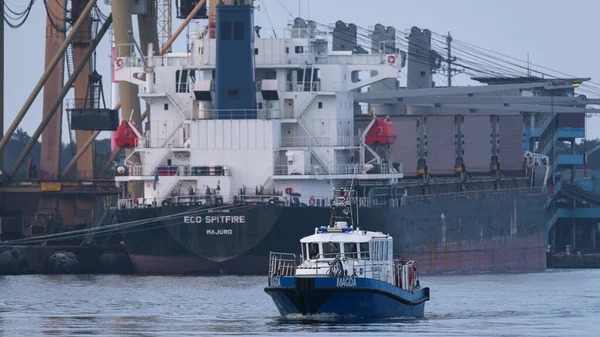 Swinoujscie West Pomeranian Poland 2022 Boat Maritime Office Inspection Port — Stok fotoğraf