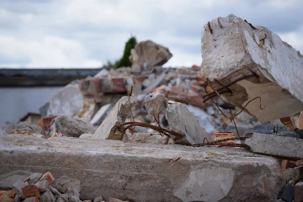 Pile Rubble Bricks Concrete Dilapidated Building — Stockfoto