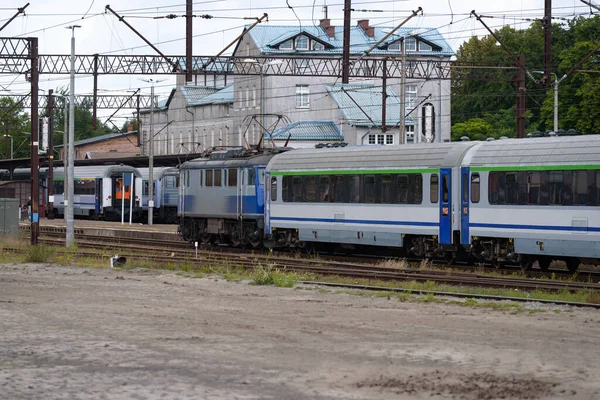 Railway Transport Passenger Express Train Enters Station — Stok Foto