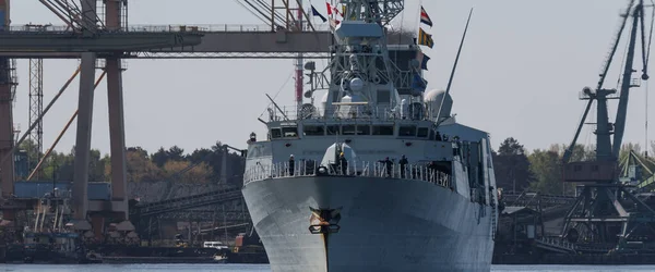 Swinoujscie West Pomeranian Pland 2022 Canadian Navy Frigate Flows Port — Foto Stock