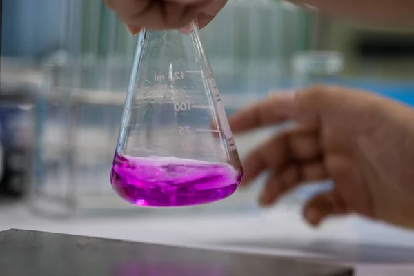 Scientist Working Titration Technique Laboratory — Foto Stock