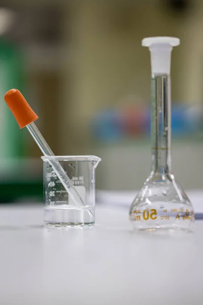 Scientist Working Titration Technique Laboratory — Zdjęcie stockowe