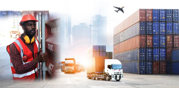 Logistik Hintergrund Für Liefergeschäft Oder Transportindustrie Afroamerikanischer Ingenieur Arbeitet Containerbereich — Stockfoto