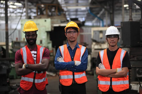 Afroamerikanisch Ingenieur Fähigkeiten Qualität Wartung Ausbildung Industrie Fabrikarbeiter Lager Werkstatt — Stockfoto