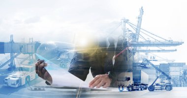 Lojistik geçmişi olan bir iş adamı. 