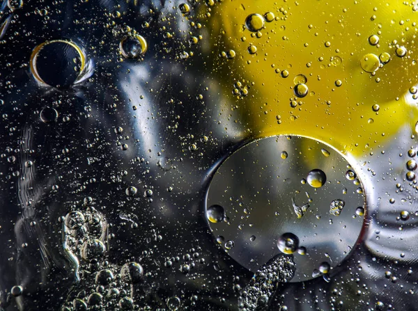 Fundo Abstrato Com Círculos Brilhantes Imagem Colorida Gotas Óleo Água — Fotografia de Stock