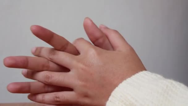 Mão Mulher Rezando Para Desejar Ter Uma Vida Melhor Mão — Vídeo de Stock
