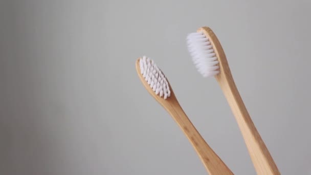 Woman Hands Holding Wooden Bamboo Toothbrush Sustainable Lifestyle Zero Waste — Αρχείο Βίντεο