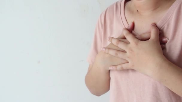 Frau Leidet Brustschmerzen Herzinfarkt Gesundheitswesen Und Medizinisches Konzept — Stockvideo