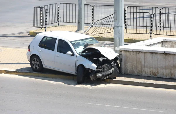 Crashed Car White Car Crashes Pedestrian Underpass — 图库照片