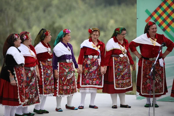 Koprivshtica Bulgaria August 2022 People Traditional Folk Costume National Folklore — Fotografia de Stock