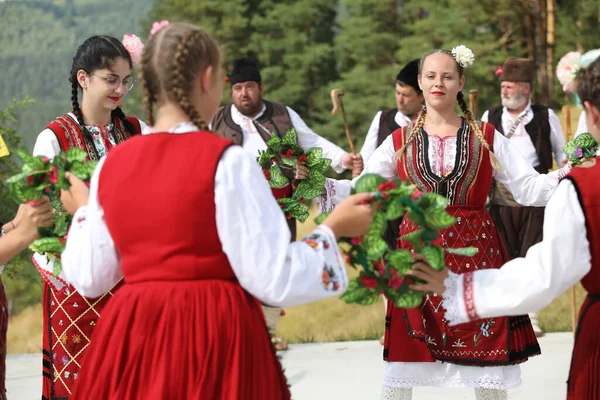 Koprivshtica Bulgaria August 2022 People Traditional Folk Costume National Folklore ロイヤリティフリーのストック画像