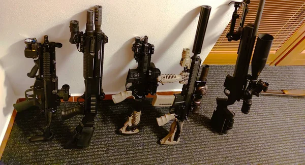 Close View Assault Long Guns Built Wall Different Types Weapons —  Fotos de Stock