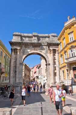 Pula Eski şehir sokak manzarası, Hırvatistan, Balkanlar, Avrupa