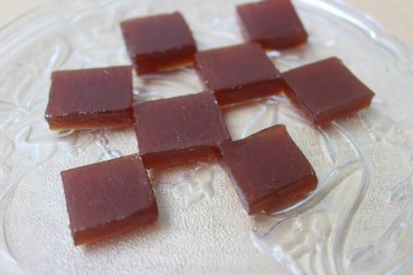 Himachal Pradesh, Hindistan 'dan Plum barfi.