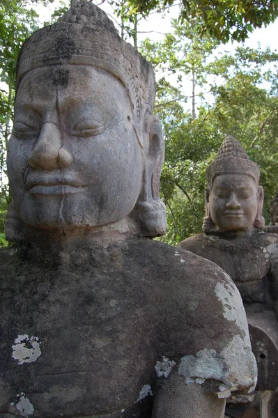 Estátua no templo budista cambodia — Fotografia de Stock