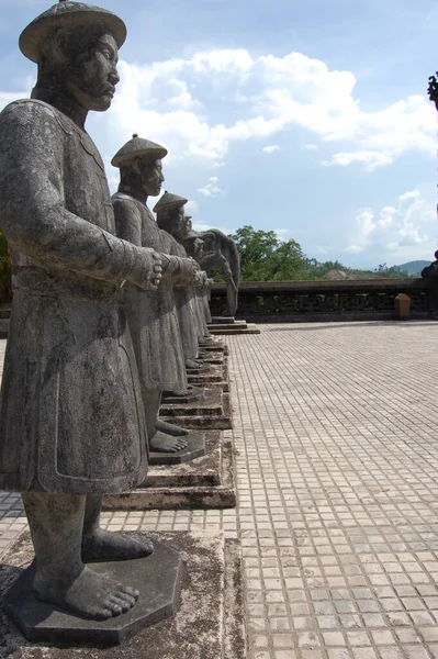 Estátuas de soldados de pedra vietnam guerreiros do exército — Fotografia de Stock