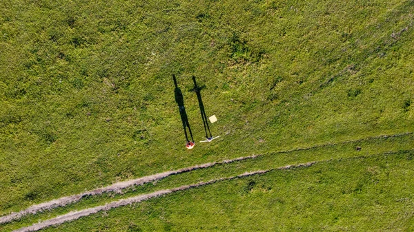 Two People Meadow Big Shadows Shooting Drone High Quality Photo —  Fotos de Stock