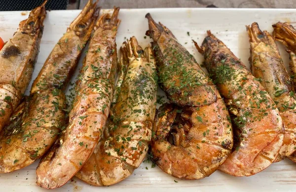 Delicious Fried Shrims Grilled Giant River Prawn White Plate Barbecue — Stock Photo, Image