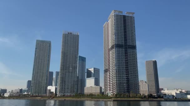 Utsikt Över Tokyo Metropolen Från Floden Toyosu Distriktet — Stockvideo