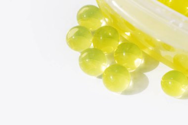 Orbeez oyuncağı. Oynamak için esnek jel topları. 