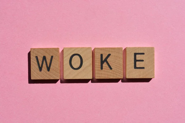 Ébredés Szó Ábécé Betűkkel Elszigetelt Rózsaszín — Stock Fotó