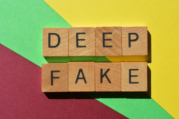 Deep Fake Слова Дерев Яних Літер Абетки Ізольовані Барвистому Фоні — стокове фото