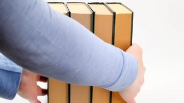 Kitaplar ellerde. Bilgi kavramı. Okuma ve eğitim. Edebiyat ve okuma