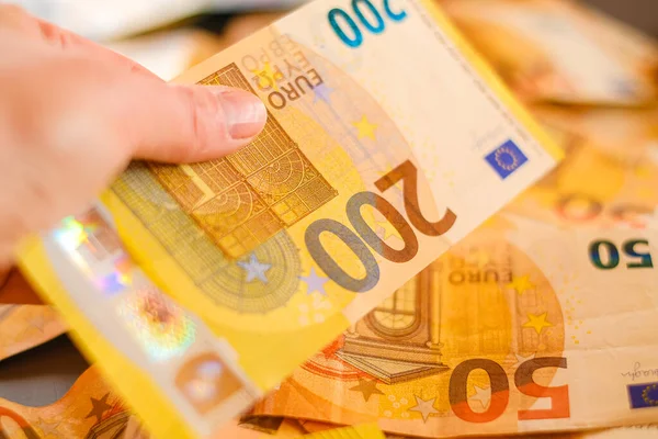 Pieniądze Euro Rękach Wydatki Dochody Krajach Europejskich Waluta Euro Paczka — Zdjęcie stockowe