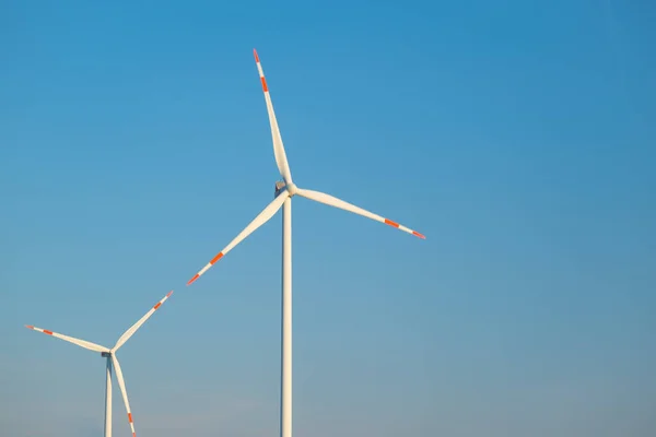 Green Energy Wind Generator Blue Sky Background Natural Energy Windmill — Stockfoto