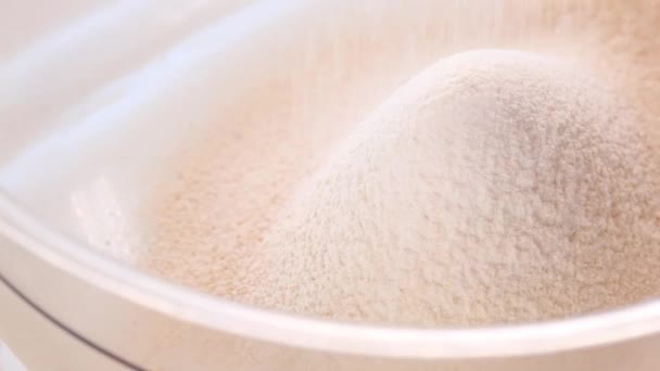 Flour Texture Rolling Flour Slow Motion Process Sifting Flour Hill — Stockvideo