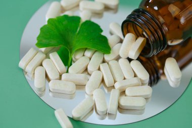  Ginkgo biloba pills. ginkgo biloba extract.Alternative medicine and homeopathy.Green natural pharmacy.