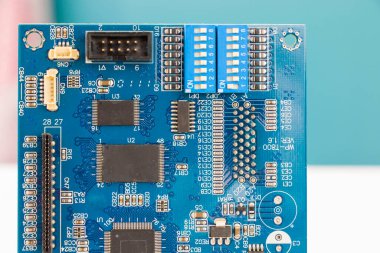Elektronik anakart, izometrik işlemci mikroçip