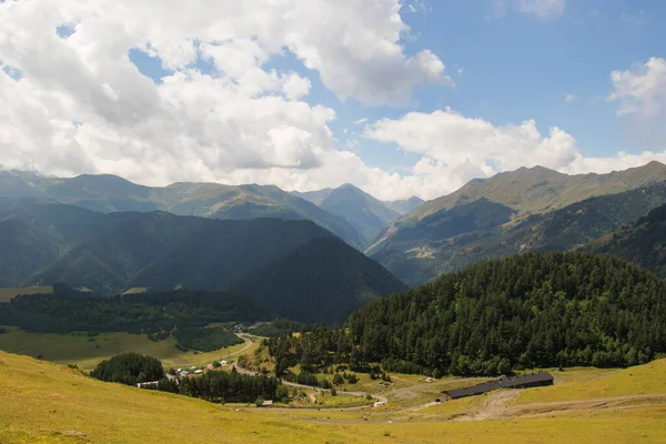 Tusheti Mountain Landscape View High Angle Georgian Nature Clouds Forest — ストック写真