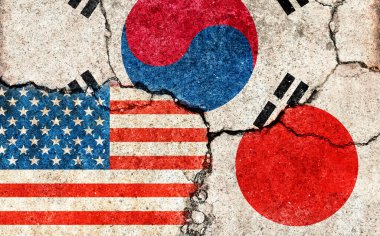 Grunge, çatışma ve siyasi sorunları olan üç ülkenin (çatlamış beton arka plan) örneklerini bayraklandırdı: 