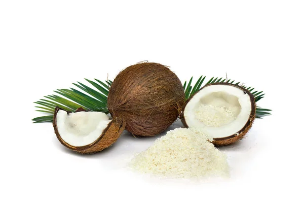 Kokosnoot Cocos Nucifera Met Helften Wit Versnipperde Vleesvlokken Palmbladeren Een — Stockfoto
