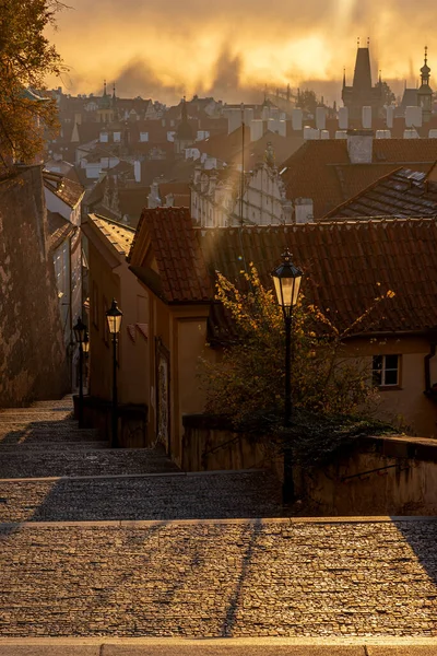 Old Castle Stairs Nebulosa Mañana Fotografía Misteriosa Praga — Foto de Stock