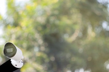 CCTV kamera sistemi. Çok açılı CCTV sistemi. Arka plan patlama şifreleme yolu.