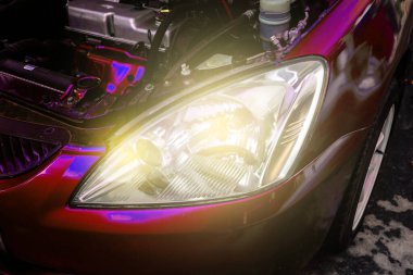 LED araba farları sistemi Modern mavi araba xenon lamba far Macro görünümü 