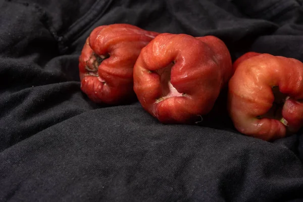 Rosa Maçã Vermelha Fruta Asiática Comida Rua — Fotografia de Stock