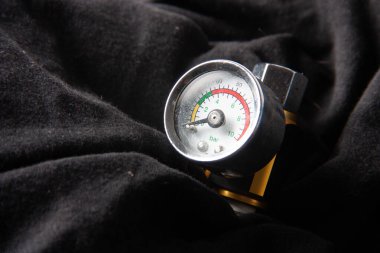 Arka plan teknolojisi üzerindeki Buhar Basıncını Ölçmek için Rüzgâr Ölçeği birim çubuğu Vintage Skalası