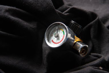 Arka plan teknolojisi üzerindeki Buhar Basıncını Ölçmek için Rüzgâr Ölçeği birim çubuğu Vintage Skalası