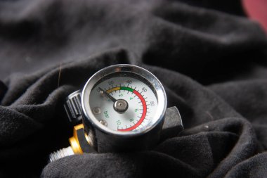 Arka plan teknolojisi üzerindeki Buhar Basıncını Ölçmek için Rüzgâr Ölçeği birim çubuğu Vintage Skalası