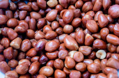 Kızarmış Fıstık Kızarmış Fıstık Tohumu arka planı, Asya usulü kızarmış fıstık, sokak yemeği. Zeytinyağında kızartma