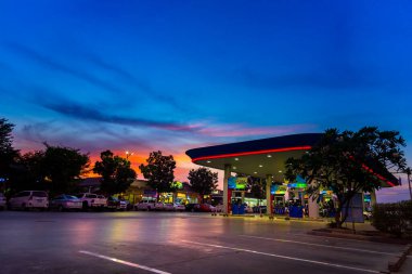 Kırmızı motosikletler, lider sistem, otomobil, honda teknolojisi, 110 cc sistem, Nonthaburi, Tayland, 26 Kasım 2021