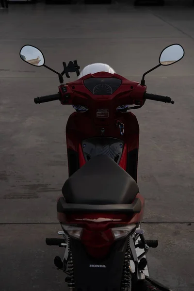 Motocicletas Rojas Sistema Led Auto Tecnología Honda Sistema 110Cc Nonthaburi —  Fotos de Stock